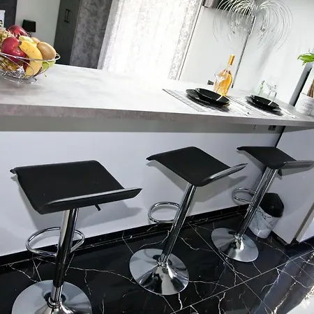 Chris Luxury Studio Yanya Dış mekan fotoğraf
